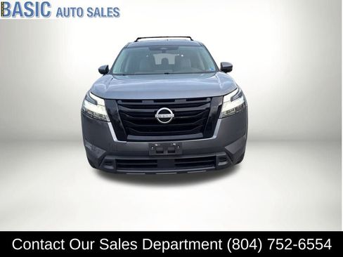 Used 2022 Nissan Pathfinder SV w/ SV Black Package image 3