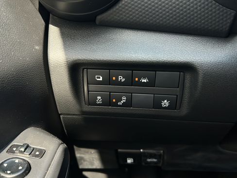 Certified 2025 Nissan Kicks Play S FWD image 28