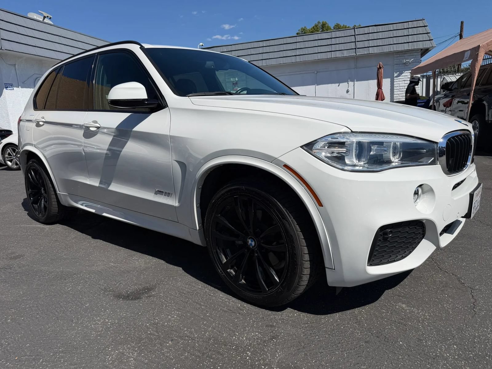 Used 2018 BMW X5 xDrive35i w/ M Sport Package AWD/4WD image 15