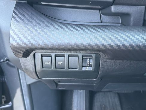 Used 2025 Subaru Ascent Premium AWD/4WD image 16