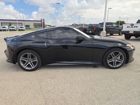 Used 2025 Nissan Z Sport w/ Floor Mat Package RWD image 2