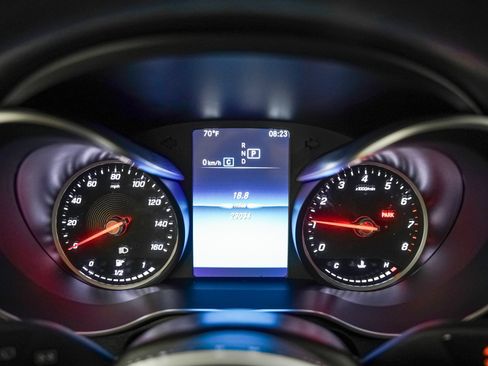 Certified 2022 Mercedes-Benz GLC 300 image 17