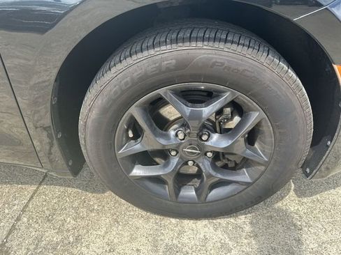 Used 2018 Chrysler Pacifica Limited w/ S Appearance Package FWD image 47