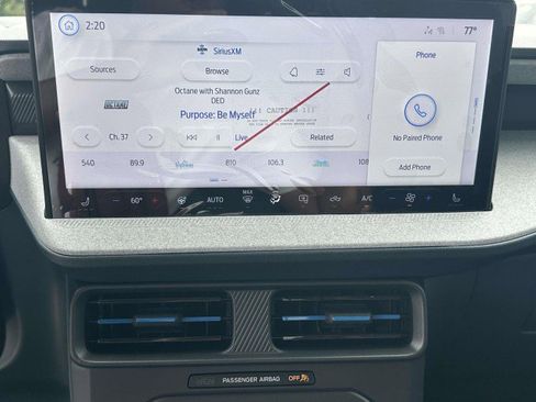 New 2025 Ford Maverick XLT w/ XLT Luxury Package image 27