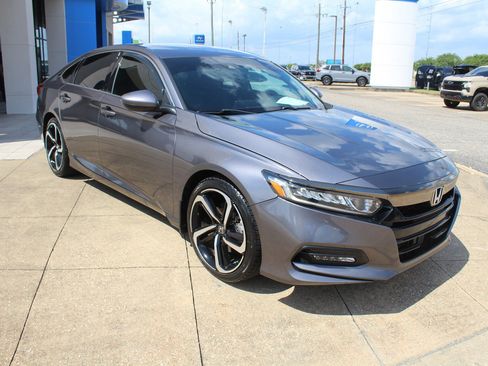 Used 2019 Honda Accord Sport image 1