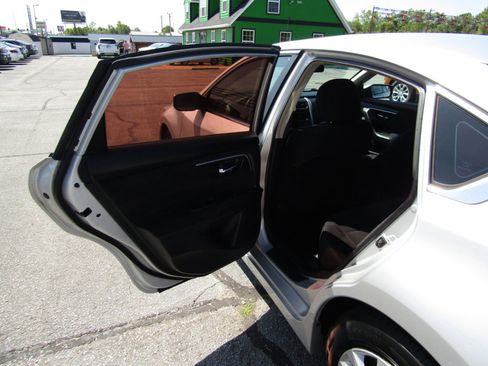 Used 2013 Nissan Altima 2.5 S image 18