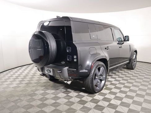 Used 2023 Land Rover Defender 110 V8 image 5