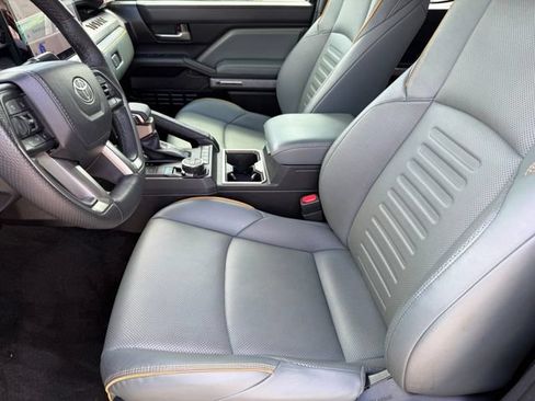 Used 2025 Toyota Tacoma 4x4 Double Cab Hybrid image 9