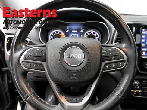Used 2021 Jeep Cherokee Limited w/ Mopar Interior Package AWD/4WD image 10