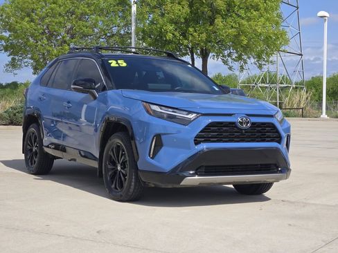 Used 2025 Toyota RAV4 XSE w/ Advanced Technology Package image 3