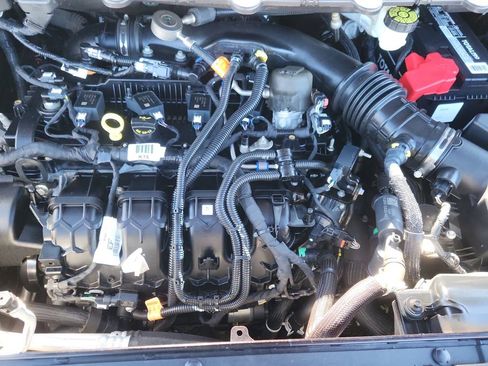 Used 2019 Ford Edge Titanium w/ Cold Weather Package image 19