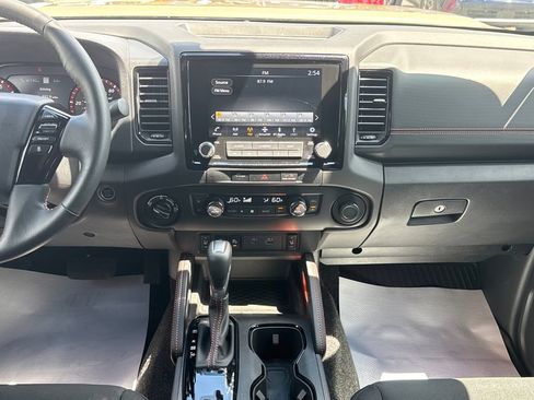 Used 2024 Nissan Frontier PRO-4X w/ Pro Convenience Package AWD/4WD image 39