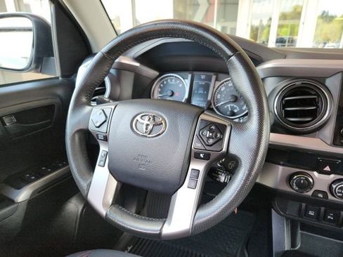 Certified 2019 Toyota Tacoma SR5 AWD/4WD image 21