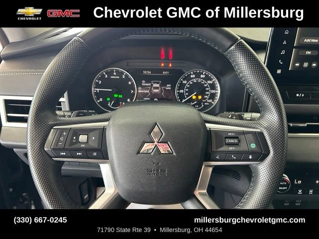 Used 2025 Mitsubishi Outlander SE AWD/4WD image 21