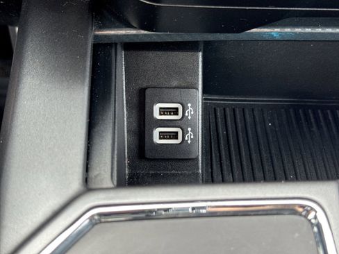 Used 2019 Ford F150 XLT w/ Equipment Group 302A Luxury AWD/4WD image 37