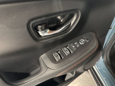 Used 2025 Honda HR-V Sport image 16