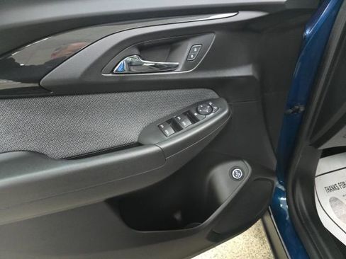 Used 2021 Chevrolet TrailBlazer LT w/ Sun and Liftgate Package image 14