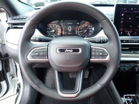 Used 2025 Jeep Compass Limited AWD/4WD image 21