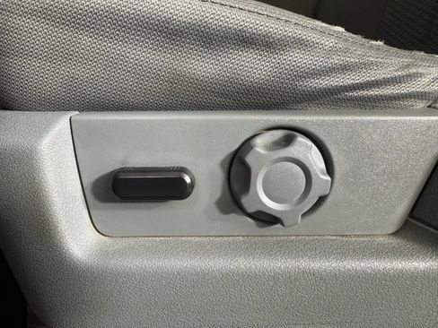 Used 2013 Ford F150 XLT w/ Luxury Equipment Group image 29