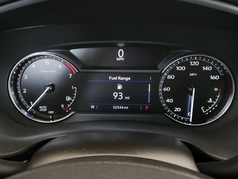 Used 2023 Cadillac XT4 Luxury w/ Cold Weather Package FWD image 15