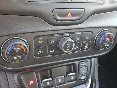 Used 2019 GMC Terrain SLE w/ Driver Convenience Package image 15