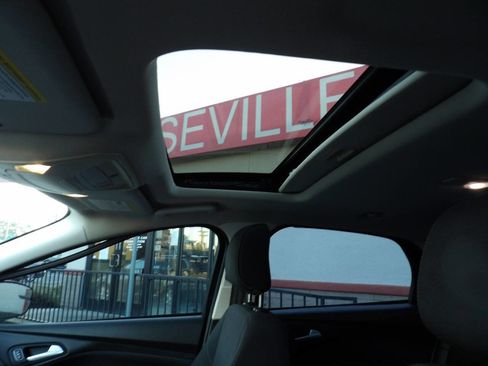 Used 2018 Ford Focus SEL image 8