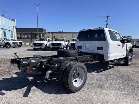 New 2026 Ford F550 4x4 Supercab Super Duty image 3