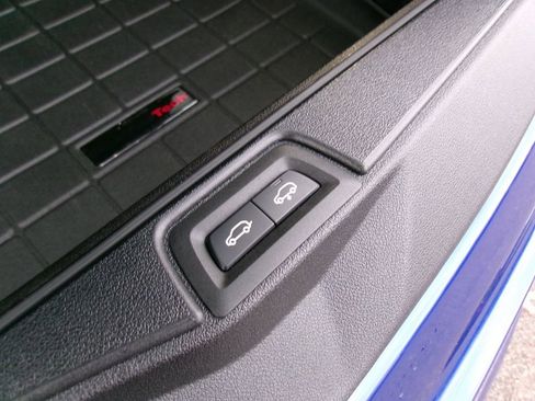 Used 2024 BMW X7 M60i w/ Executive Package image 26