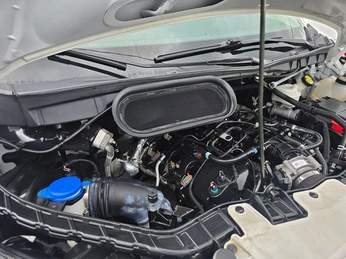 Used 2021 Ford Transit 250 Medium Roof image 22