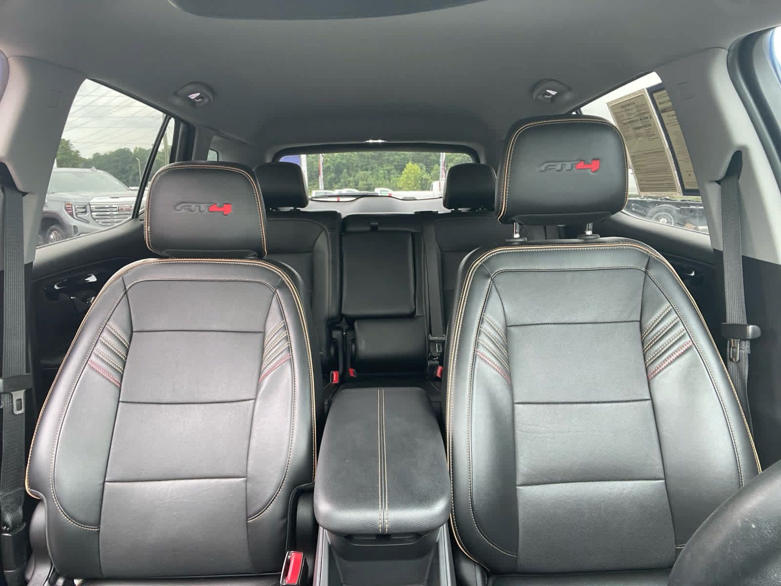 Used 2024 GMC Terrain AT4 AWD/4WD image 29