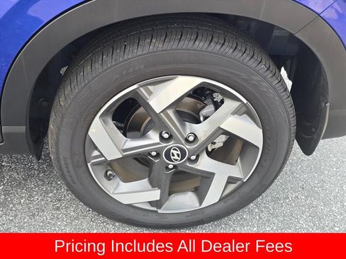 Certified 2025 Hyundai Venue SEL FWD image 6