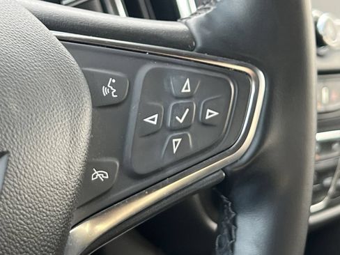 Used 2024 Chevrolet Equinox LT FWD image 12
