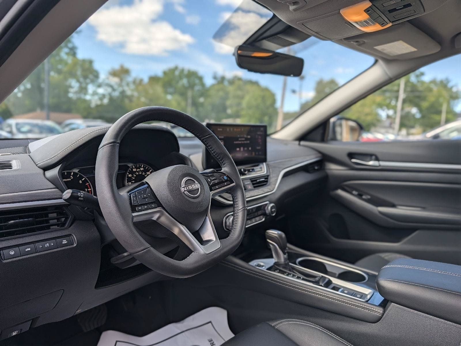 Used 2024 Nissan Altima 2.5 SL AWD/4WD image 18