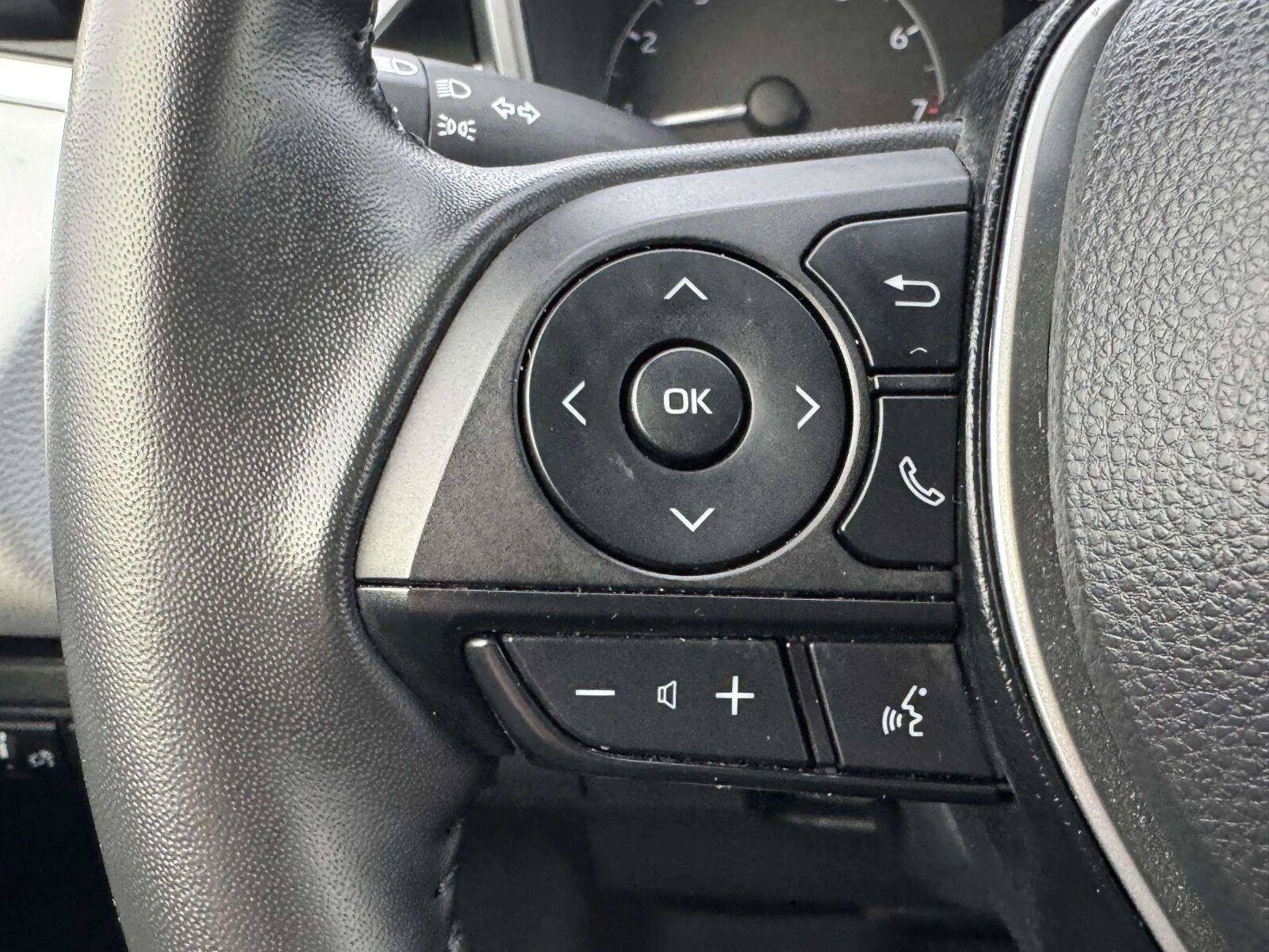 Used 2024 Toyota Corolla SE FWD image 20