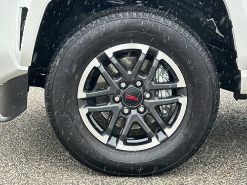 Used 2025 Toyota Tacoma TRD Sport image 24
