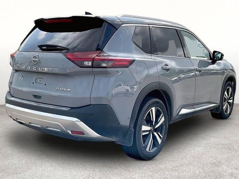 Used 2022 Nissan Rogue Platinum w/ Head-Up Display Package FWD image 2
