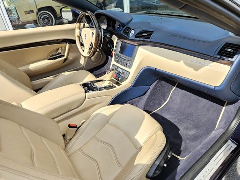 Used 2015 Maserati GranTurismo Convertible RWD image 16