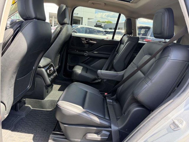 Certified 2023 Lincoln Aviator AWD w/ Premium Package image 14