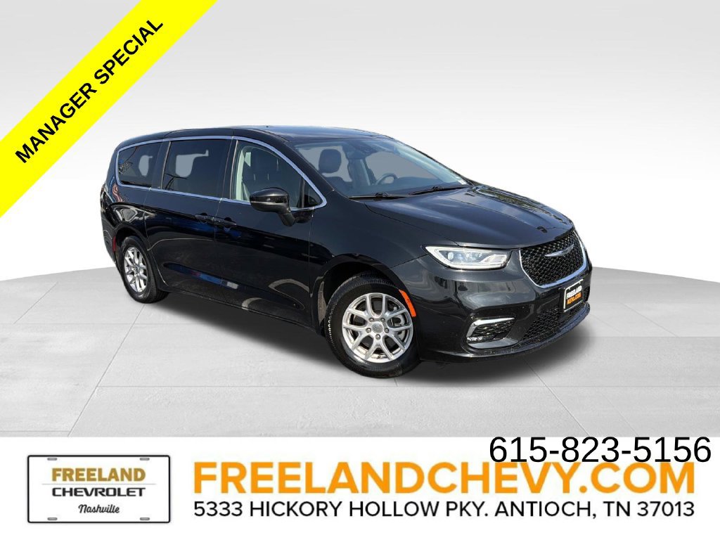 Used 2023 Chrysler Pacifica Touring-L FWD 360° Tour