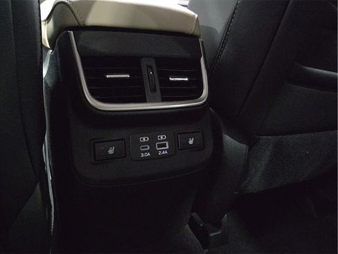 Used 2025 Subaru Outback Limited image 7