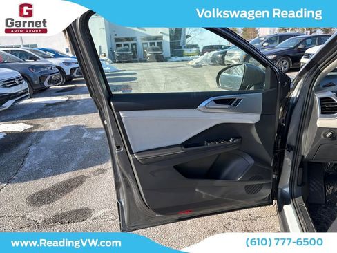 New 2026 Volkswagen Taos SE AWD/4WD image 10