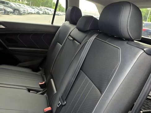 Used 2023 Volkswagen Tiguan SE FWD image 25