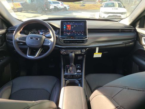 New 2024 Jeep Compass Trailhawk w/ Sun and Sound Group image 43