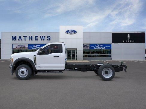New 2026 Ford F450 XL w/ XL Chrome Package AWD/4WD image 3