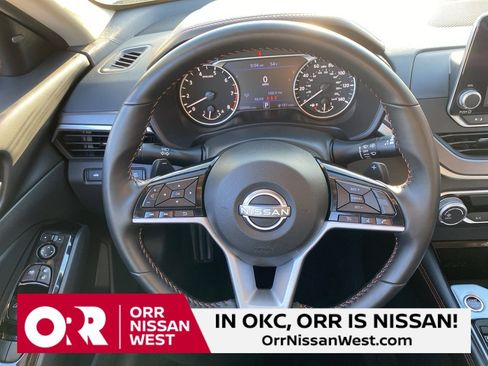 Used 2025 Nissan Altima 2.5 SR image 24