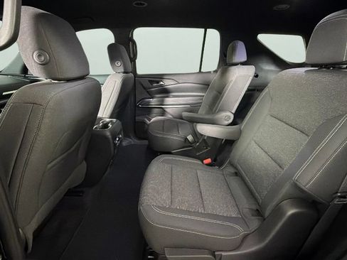 Certified 2025 Chevrolet Traverse LT w/ Driver Confidence Package FWD image 27
