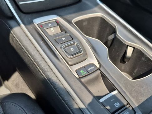 Used 2020 Honda Accord Touring image 13