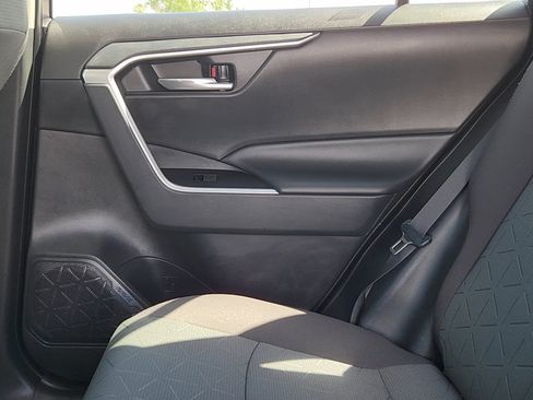 Used 2023 Toyota RAV4 XLE AWD/4WD image 15