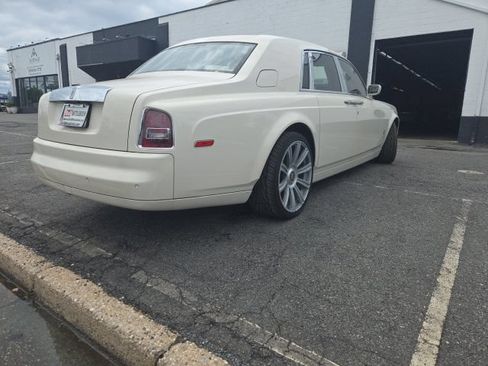 Used 2008 Rolls-Royce Phantom Sedan RWD image 3