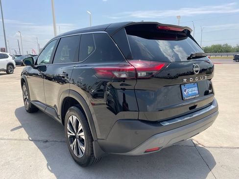 Certified 2023 Nissan Rogue SV FWD image 5